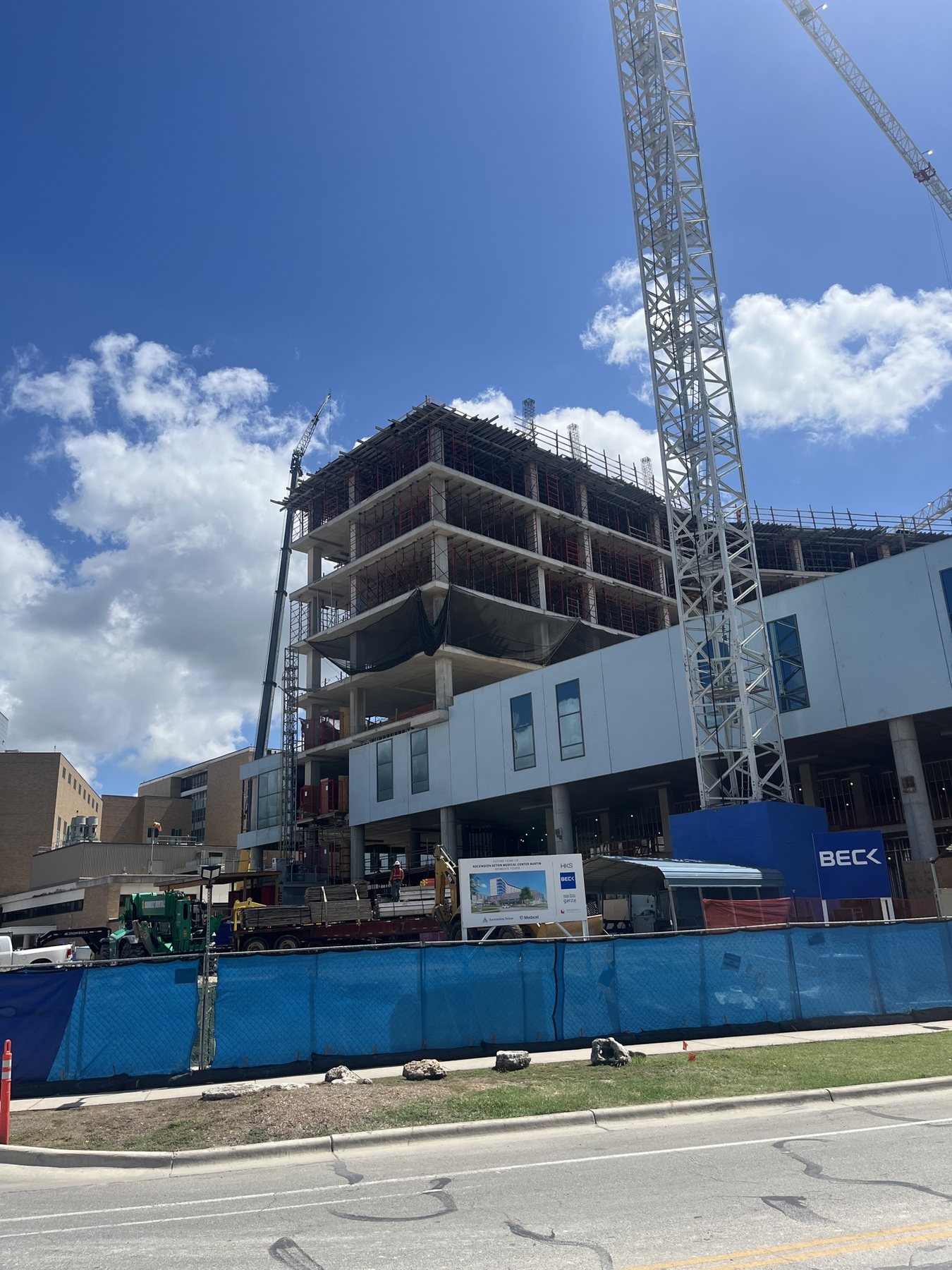 Ascension Seton Women’s Hospital under construction, with shoring and reshoring visible on the upper floors